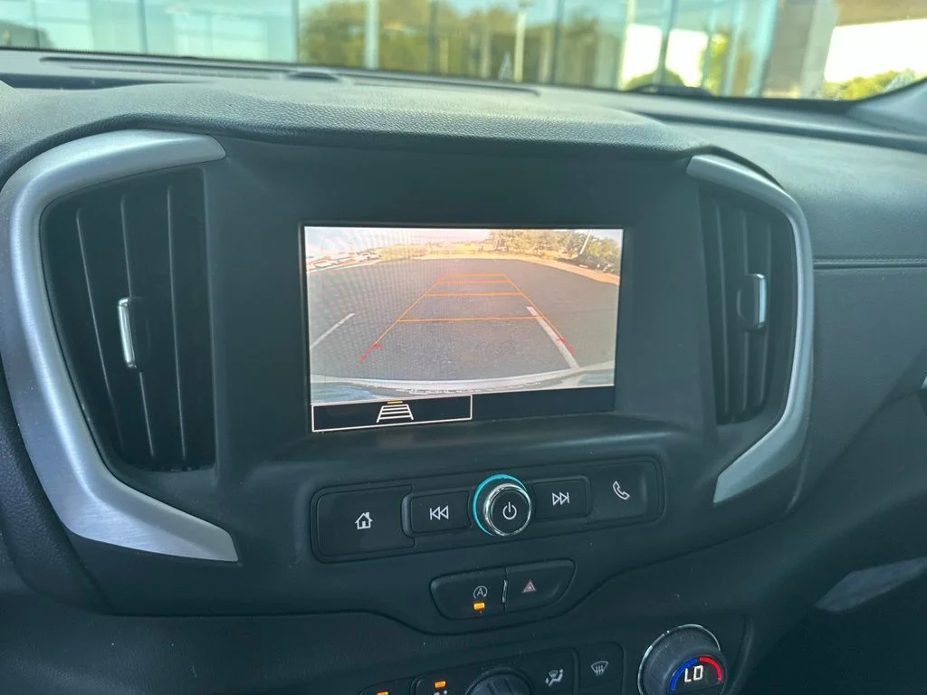 Used 2023 White GMC SLE image 7