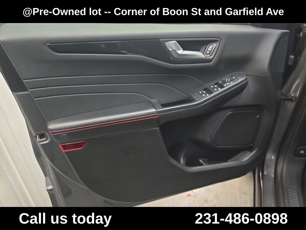 Used 2025 Gray Ford ST-Line Select image 27