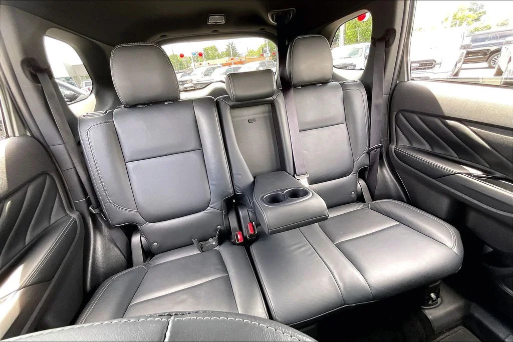 Used 2019 Alloy Silver Metallic Mitsubishi SEL image 27