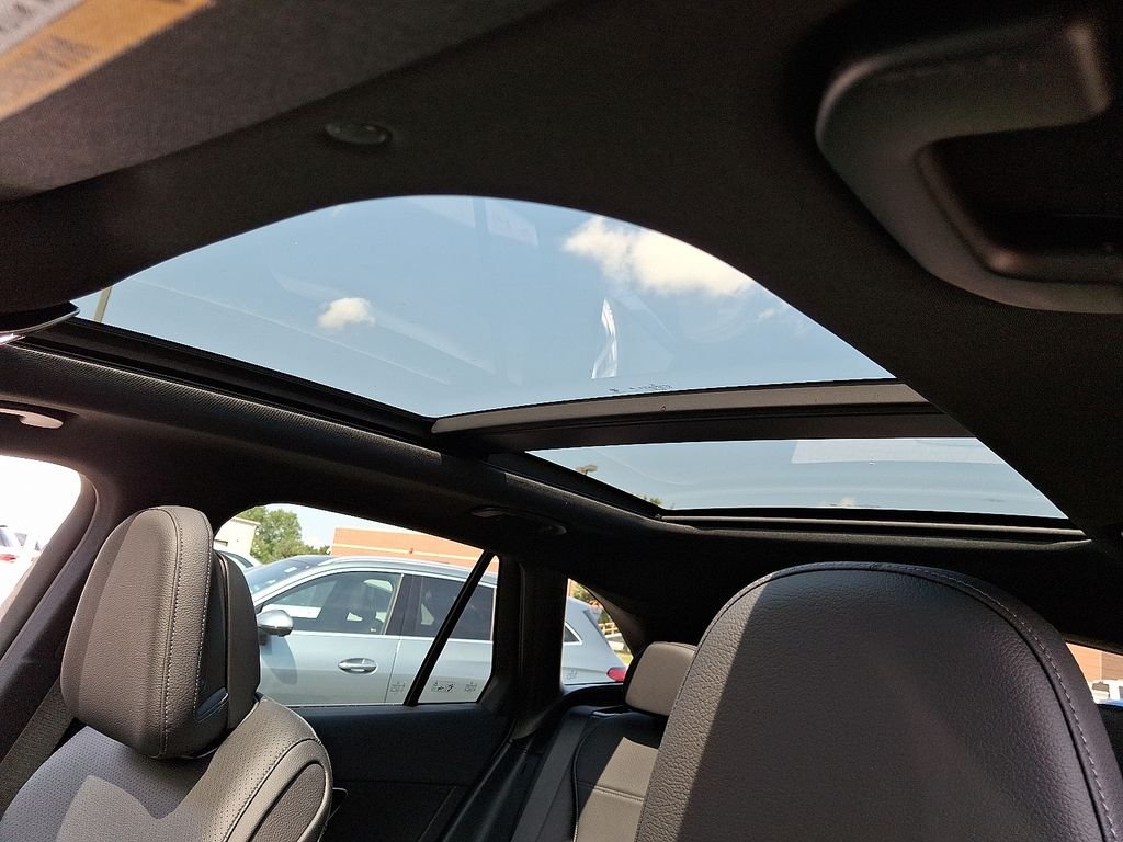 New 2027 Starling Blue Metallic Mercedes-Benz GLC 300 image 10