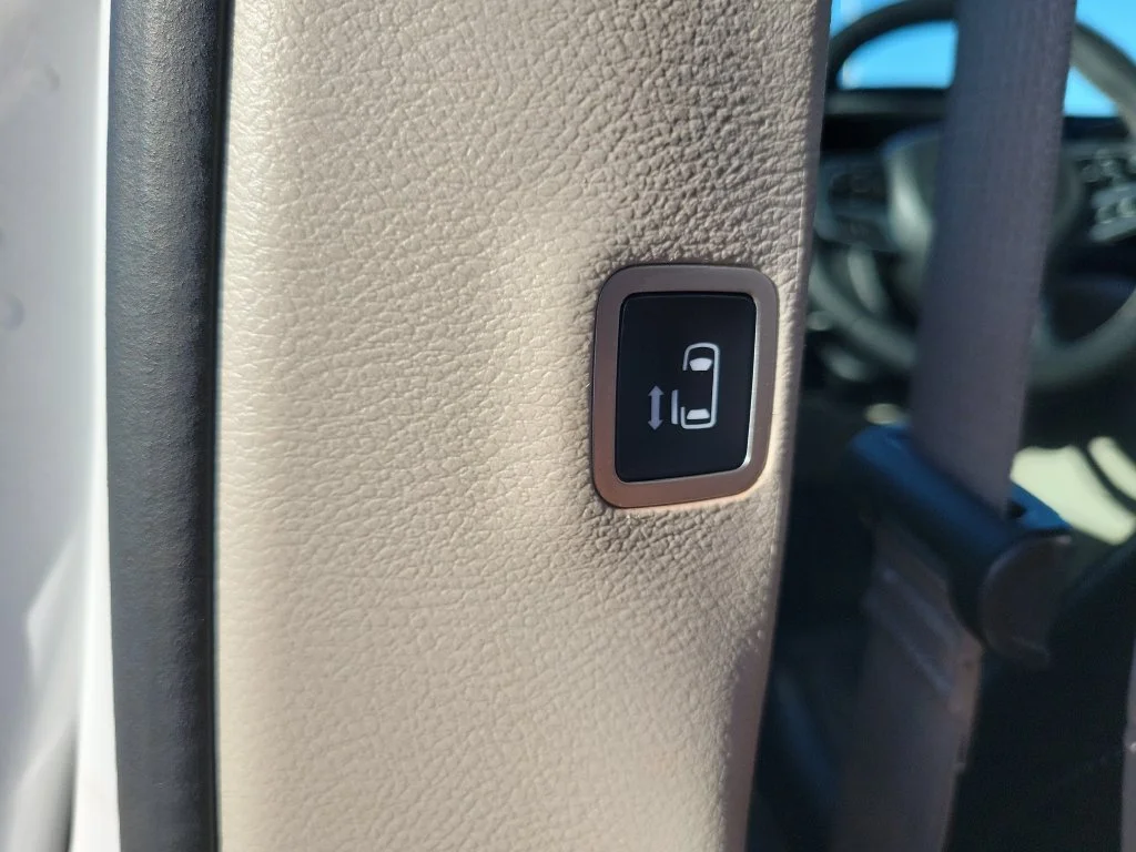 Certified Used 2022 White Chrysler Touring L image 19
