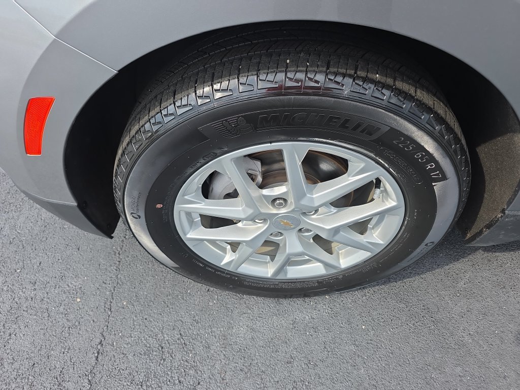 Used 2024 Gray Chevrolet LT image 12