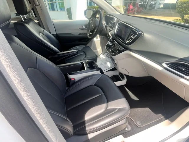 Used 2024 Bright White Clearcoat Chrysler Touring L image 16