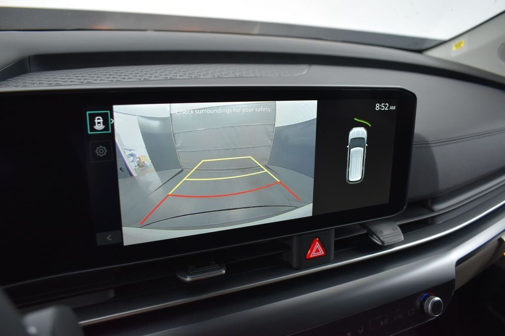New 2026 Snow White Pearl Kia LXS image 11
