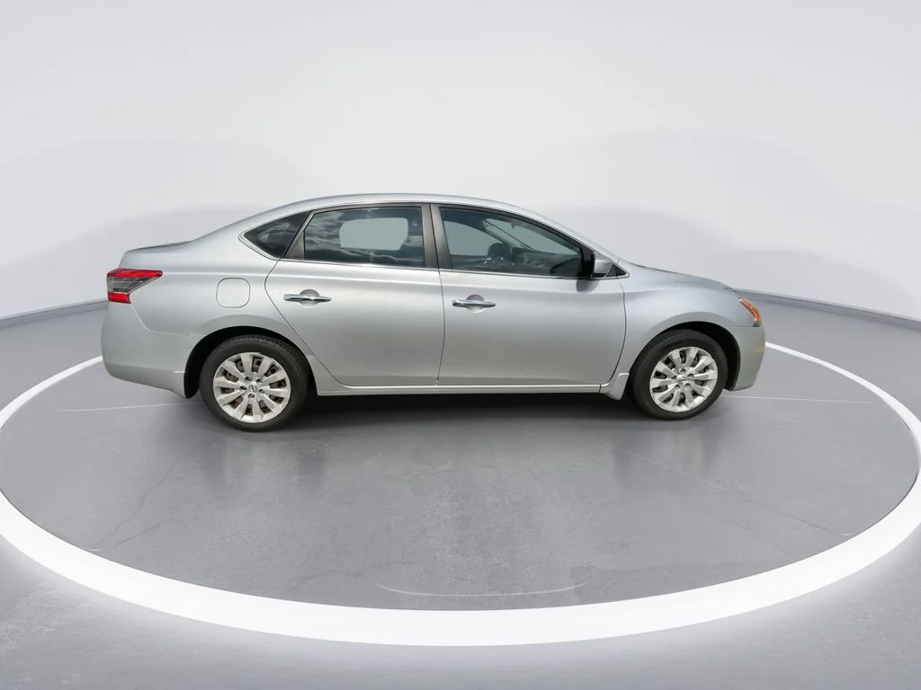 Used 2015 Silver Nissan S image 9