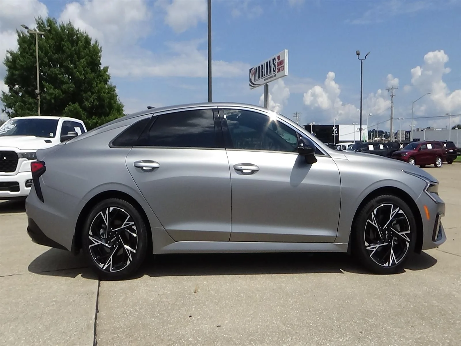 Used 2025 Steel Matte Gray (klm) Kia GT-Line image 5