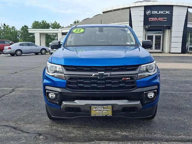 Used 2022 Blue Chevrolet Z71 image 2