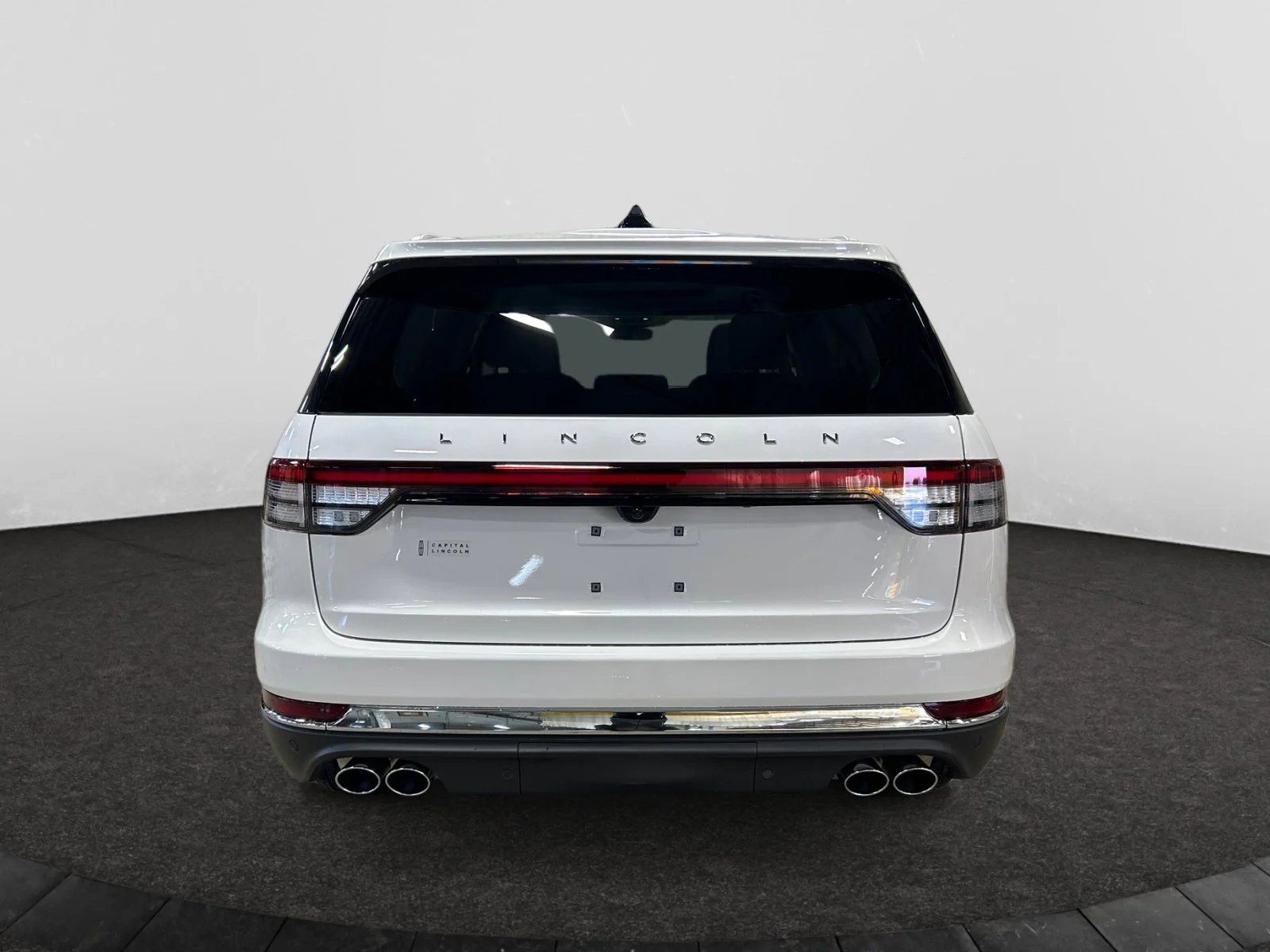 New 2026 Pristine White Metallic Tri-Coat Lincoln Premiere image 4
