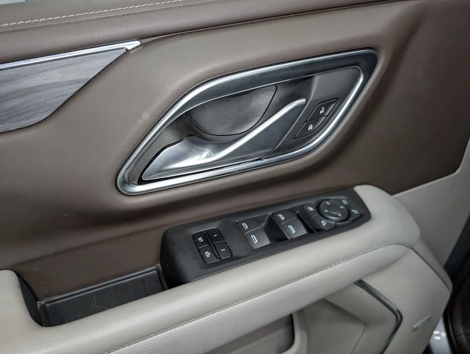 Used 2022 Satin Steel Metallic GMC SLT image 42