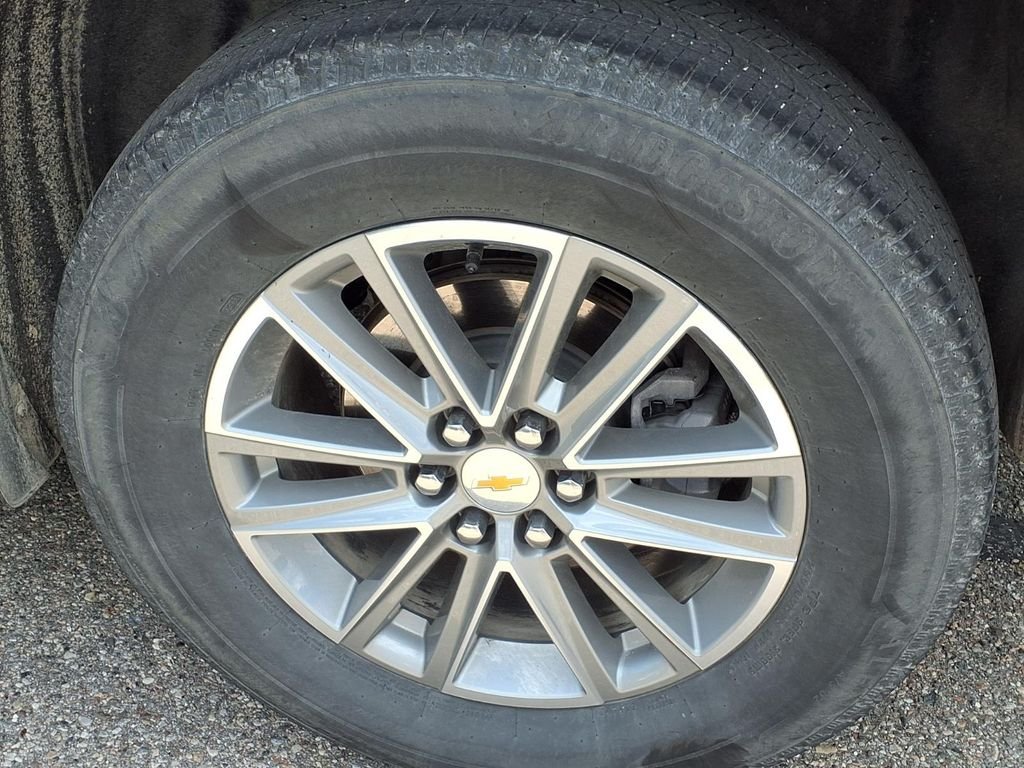 Used 2023 Gray Chevrolet LT image 9
