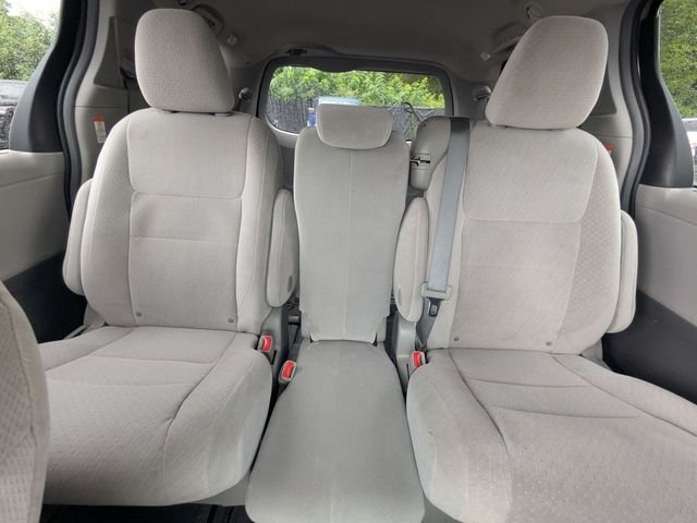Used 2015 Predawn Gray Mica Toyota LE image 24