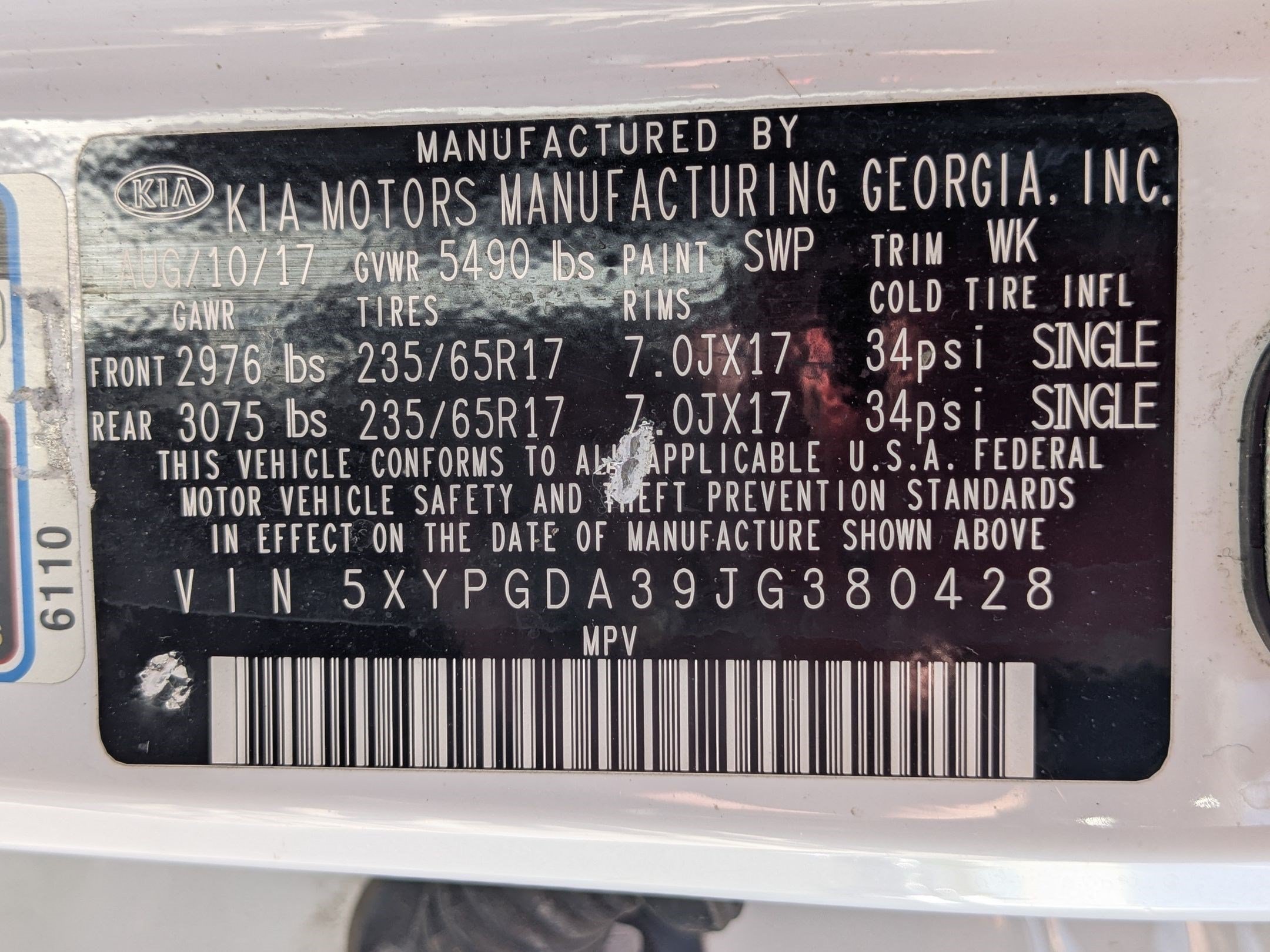 Used 2018 Snow White Pearl Kia LX image 35