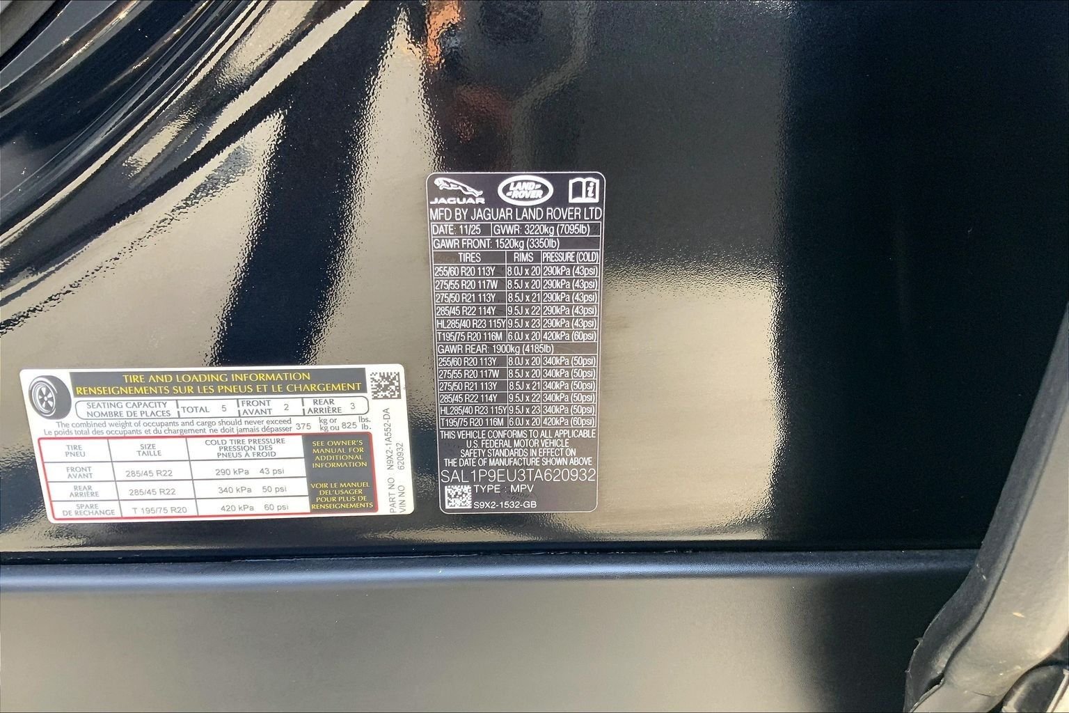 Certified Used 2026 Santorini Black Metallic Land Rover SE image 33