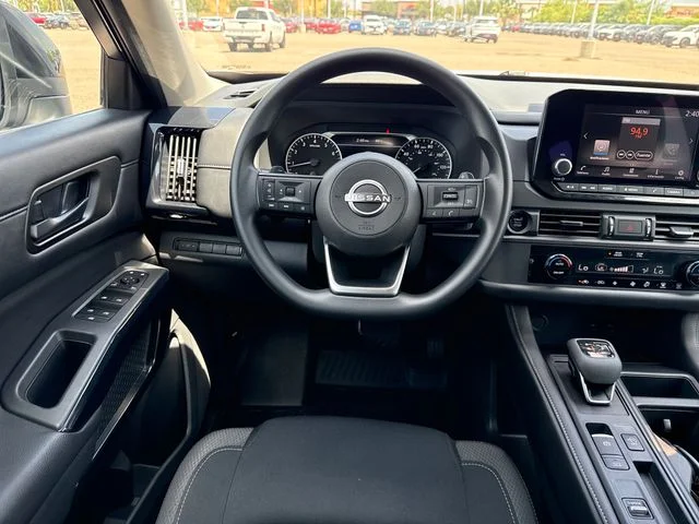 Used 2025 Silver Nissan S image 14