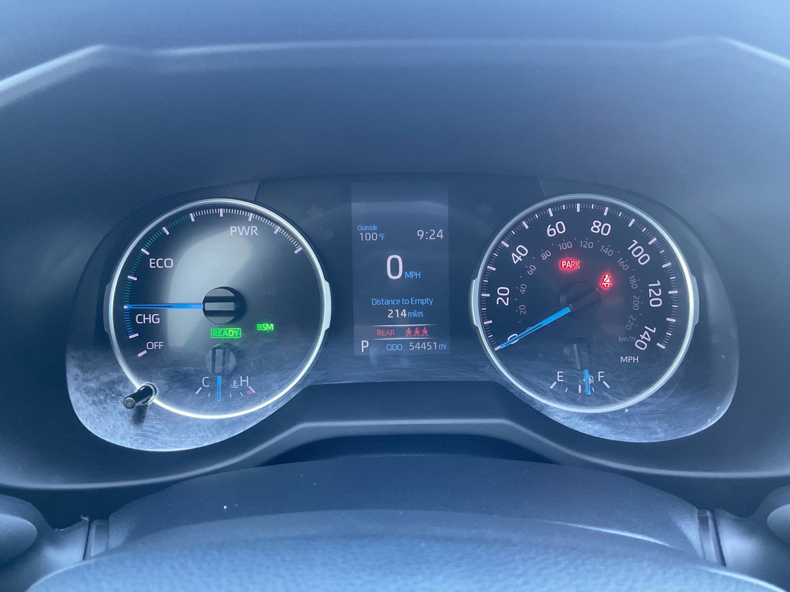 2022 Toyota RAV4 SE - Photo 25
