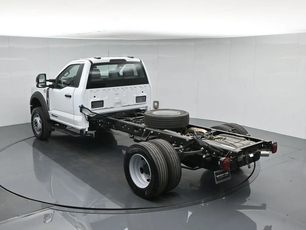New 2026 Oxford White Ford XL image 31