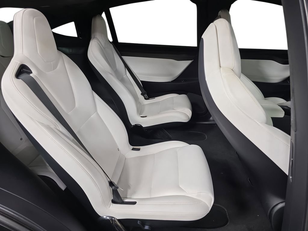 Used 2018  Tesla 75D image 26