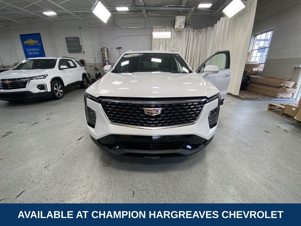Used 2024 Crystal White Cadillac Premium Luxury image 39