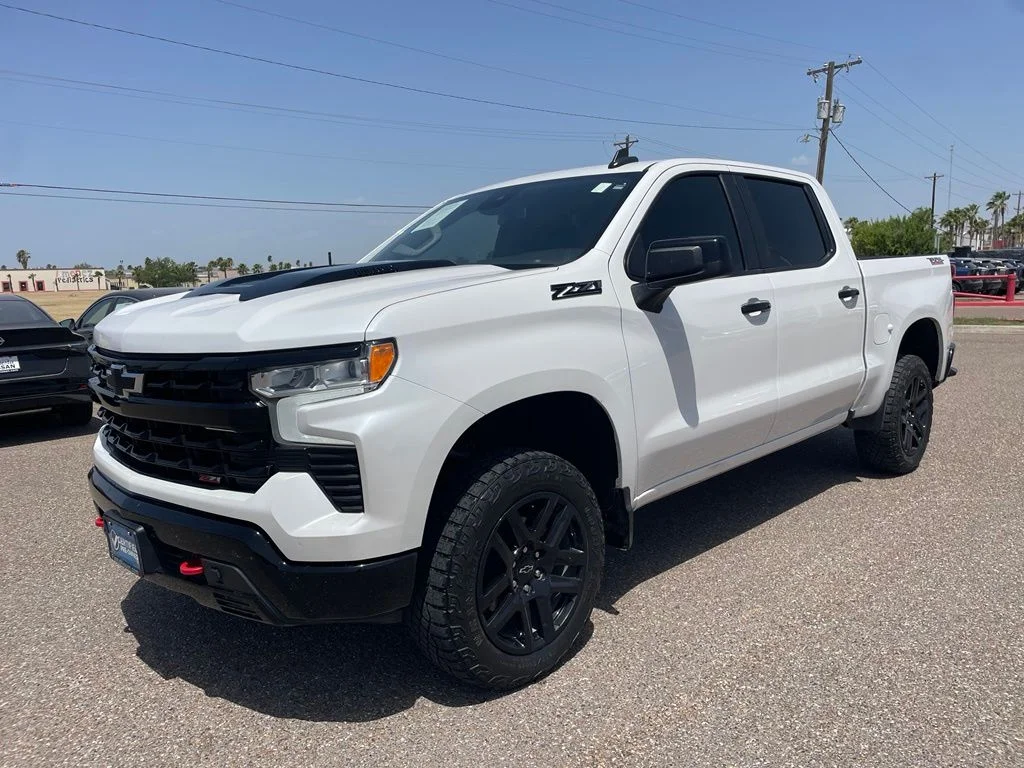 Used 2023 White Chevrolet LT Trail Boss image 3