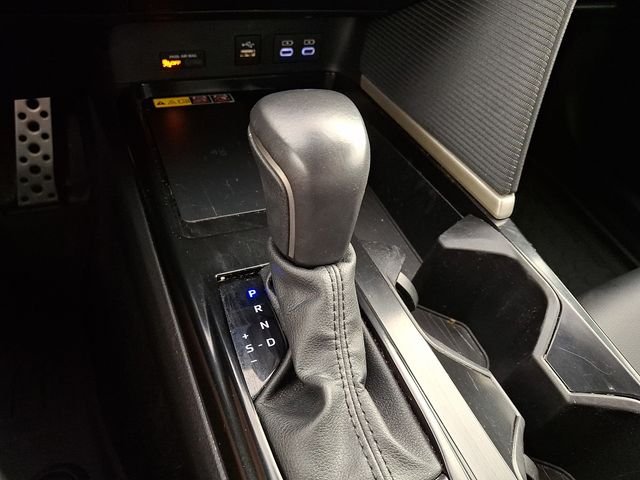 Used 2025 White Toyota SE image 17