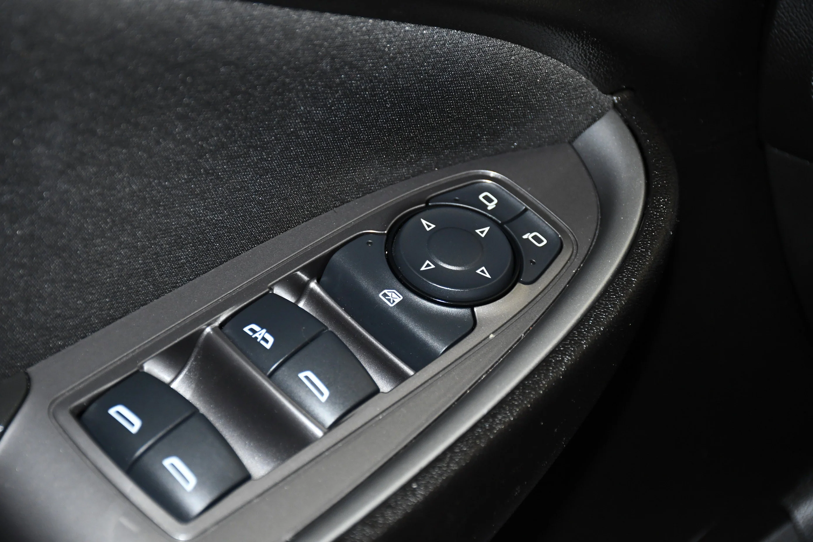 Used 2024 Sterling Gray Metallic Chevrolet LT image 34
