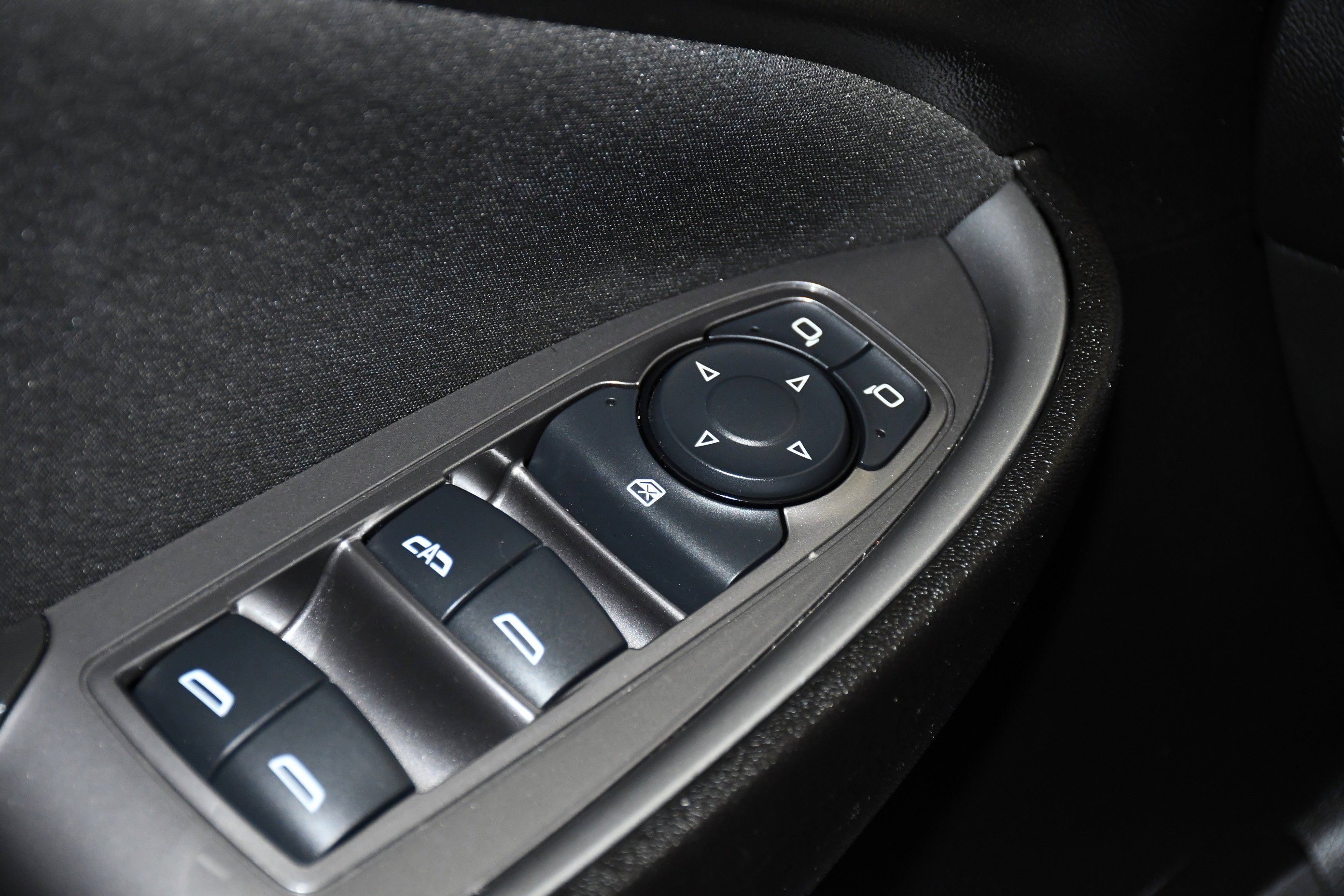 Used 2024 Sterling Gray Metallic Chevrolet LT image 34