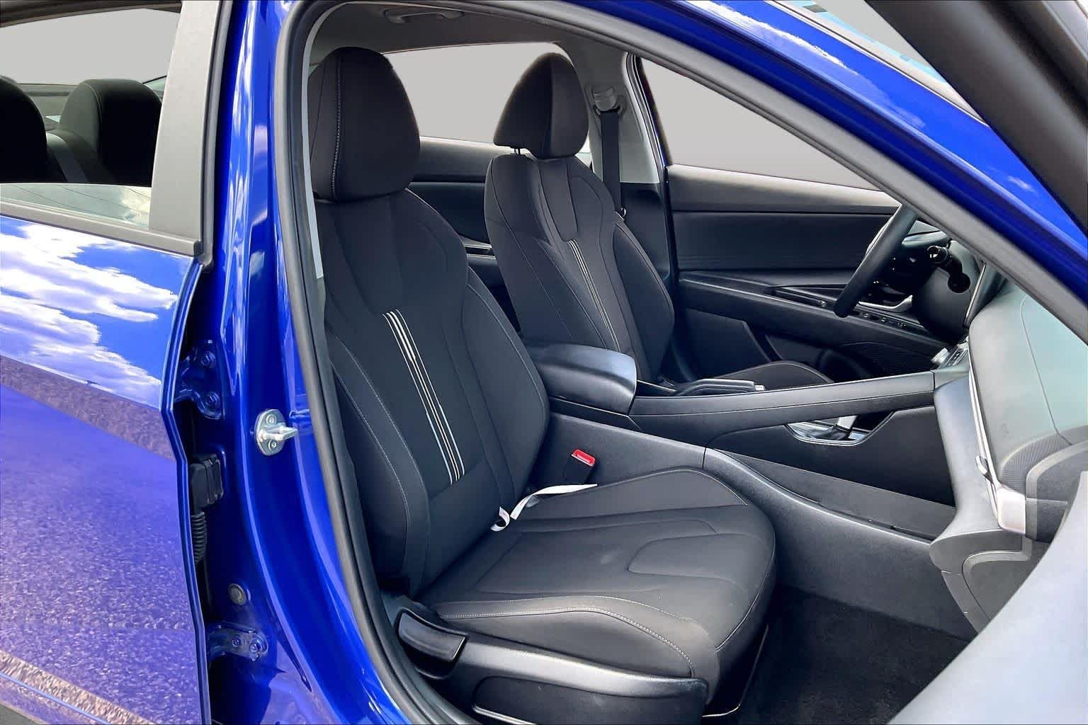 Used 2024 Intense Blue Hyundai SEL image 9