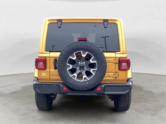 New 2026 Goldilocks Jeep 4-DOOR SAHARA image 5