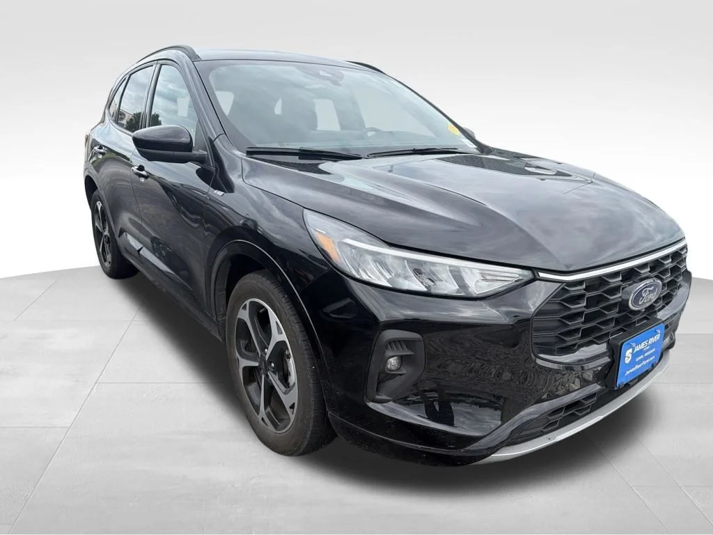 Used 2023 Black Metallic Ford ST-Line Select image 14