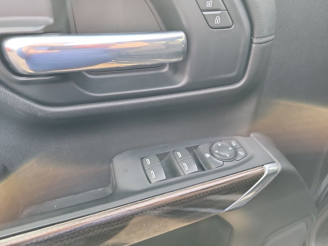 Used 2021 Shadow Gray Metallic Chevrolet RST image 13