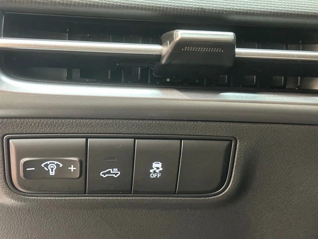 New 2027 Atlas White Hyundai SE image 23