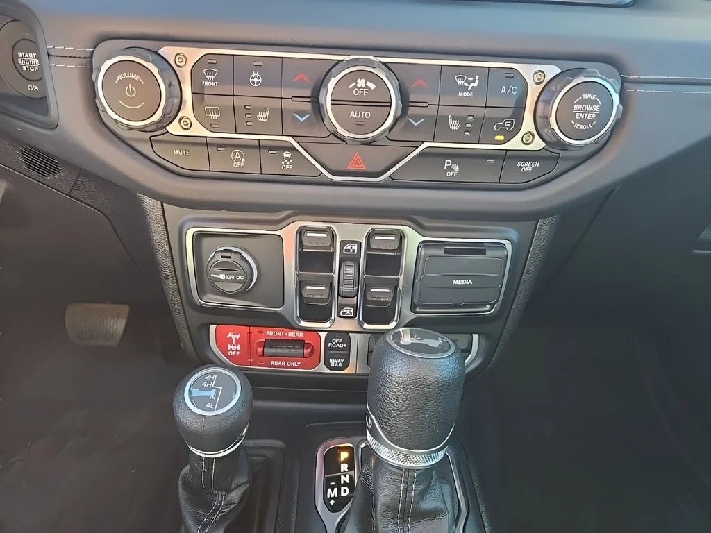 2025 Jeep Wrangler 4-Door Rubicon - Photo 61