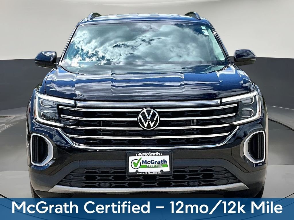 Used 2024 Black Volkswagen 2.0T SE image 2