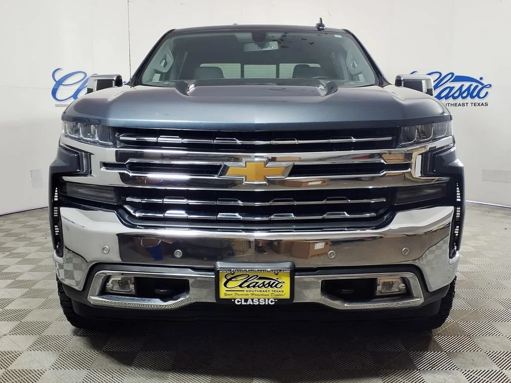 Used 2019 SHADOW GRAY METALLIC Chevrolet LTZ image 3