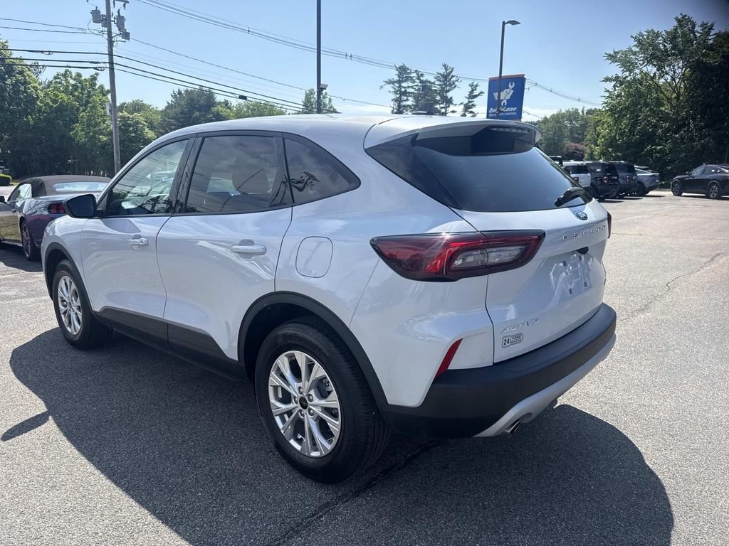 Used 2025 Silver Ford Active image 3