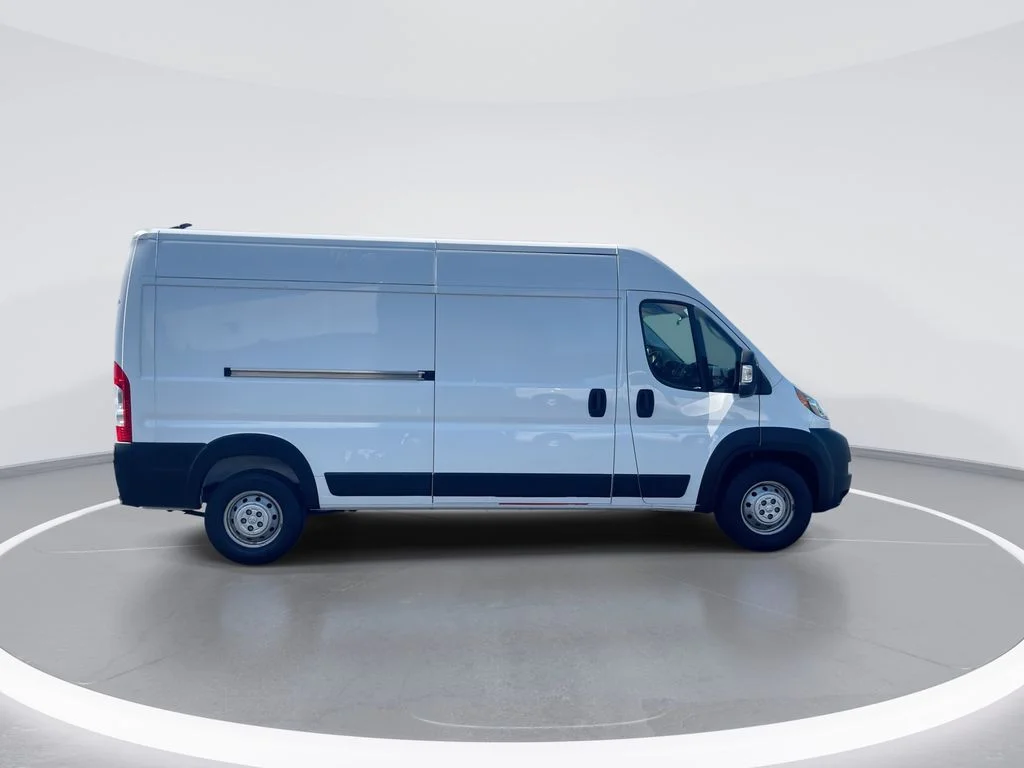 Used 2021 White Ram High Roof image 9