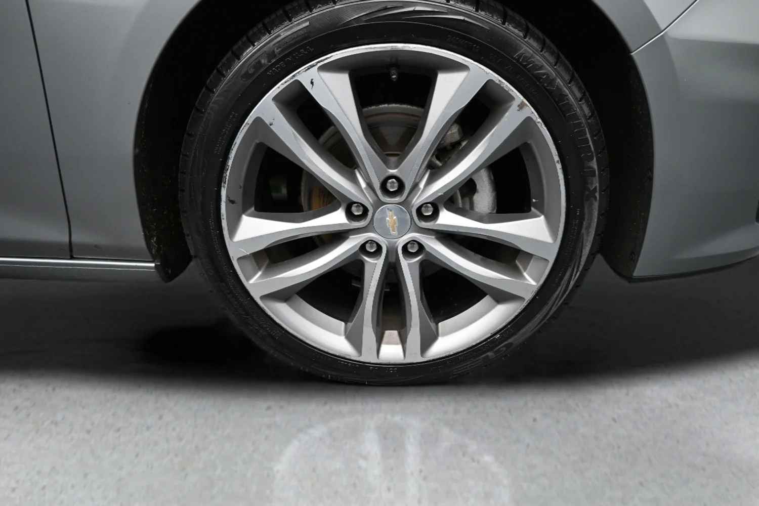 Used 2024 Gray Chevrolet LT image 24