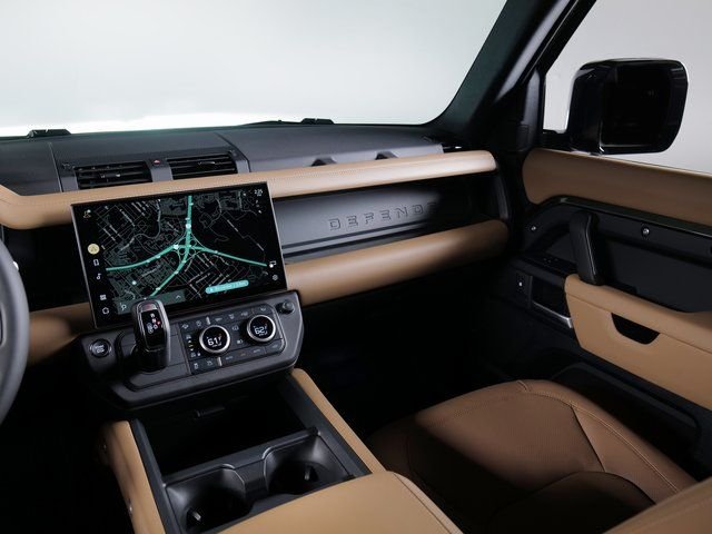 New 2026 Woolstone Green Land Rover X-Dynamic SE image 18