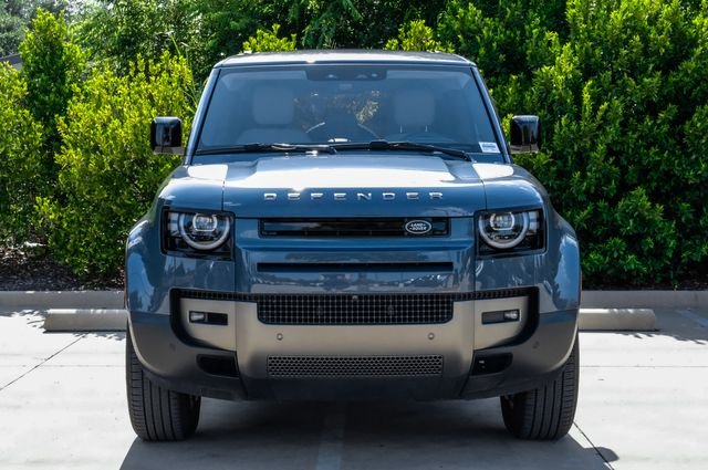 2026 Land Rover Defender 3