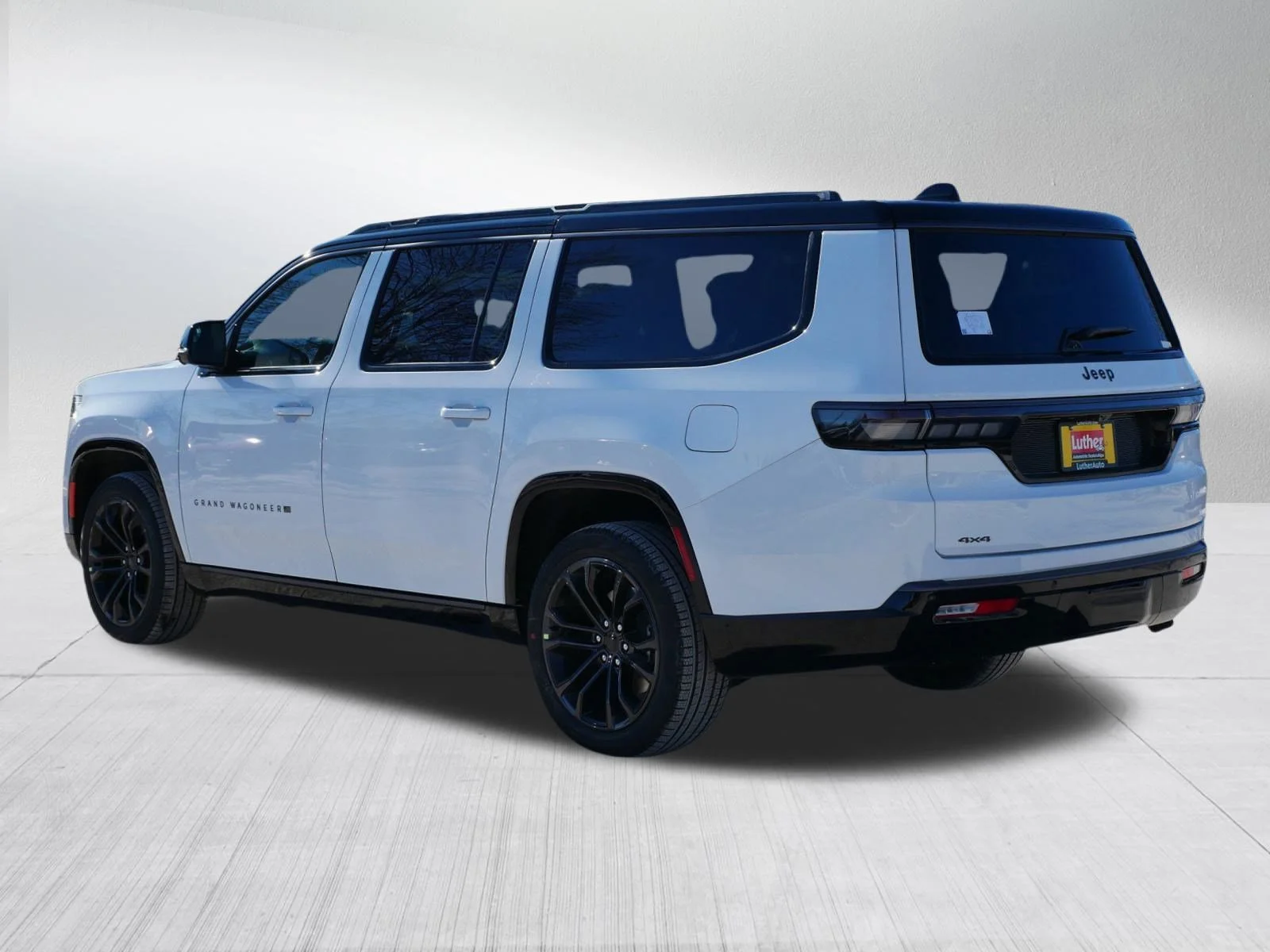 New 2026 Bright White Clear-Coat Exterior Paint Jeep Summit Obsidian image 5
