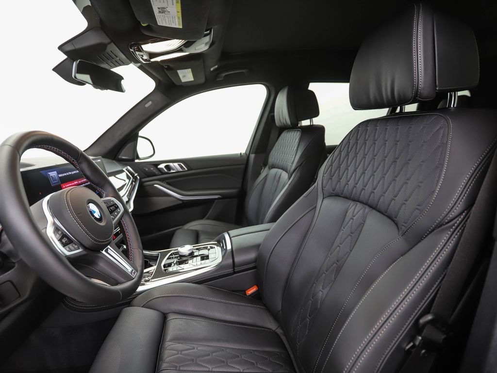 Used 2026 Black Sapphire Metallic BMW M60i image 11