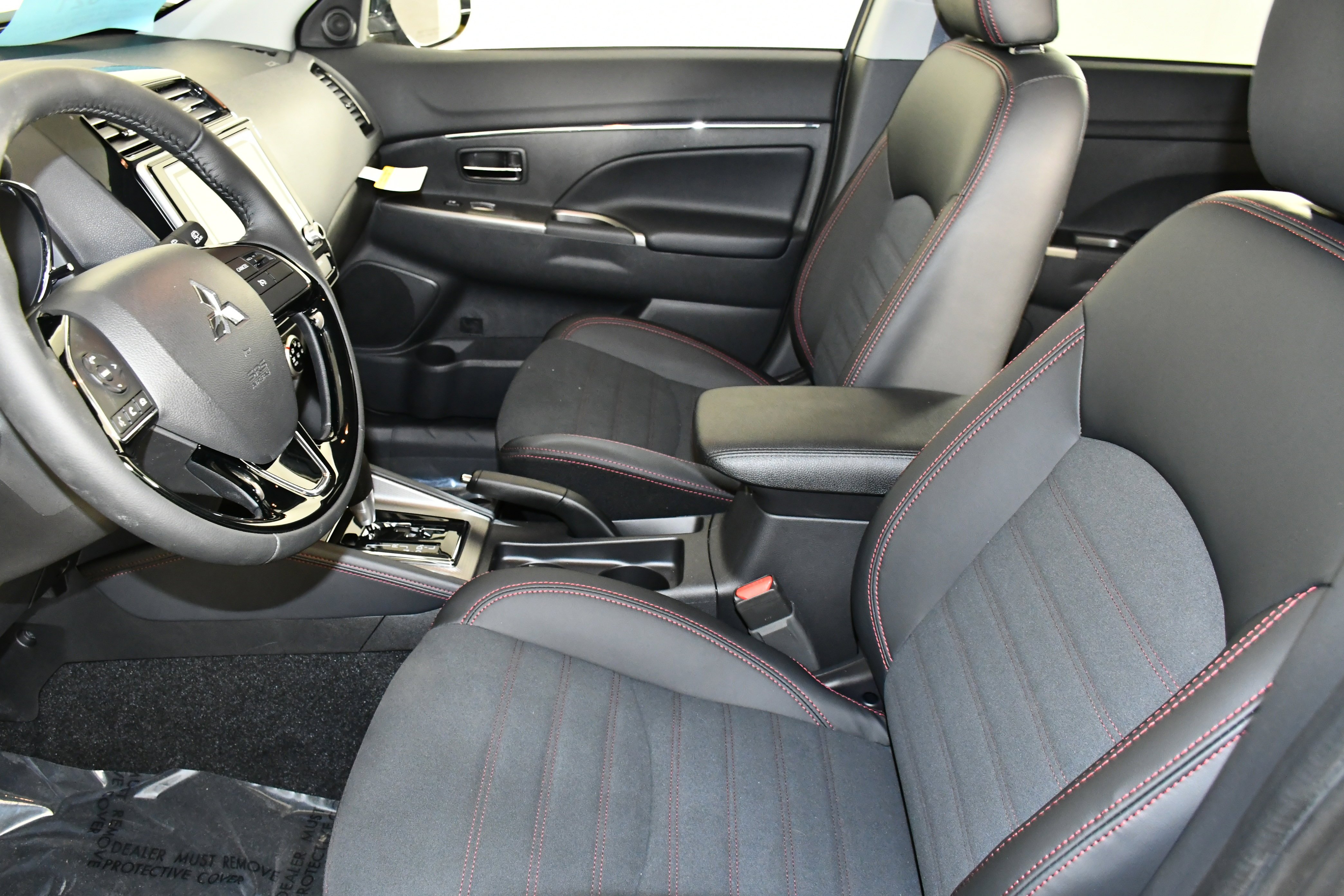 New 2026 Mercury Gray Metallic Mitsubishi SE image 14
