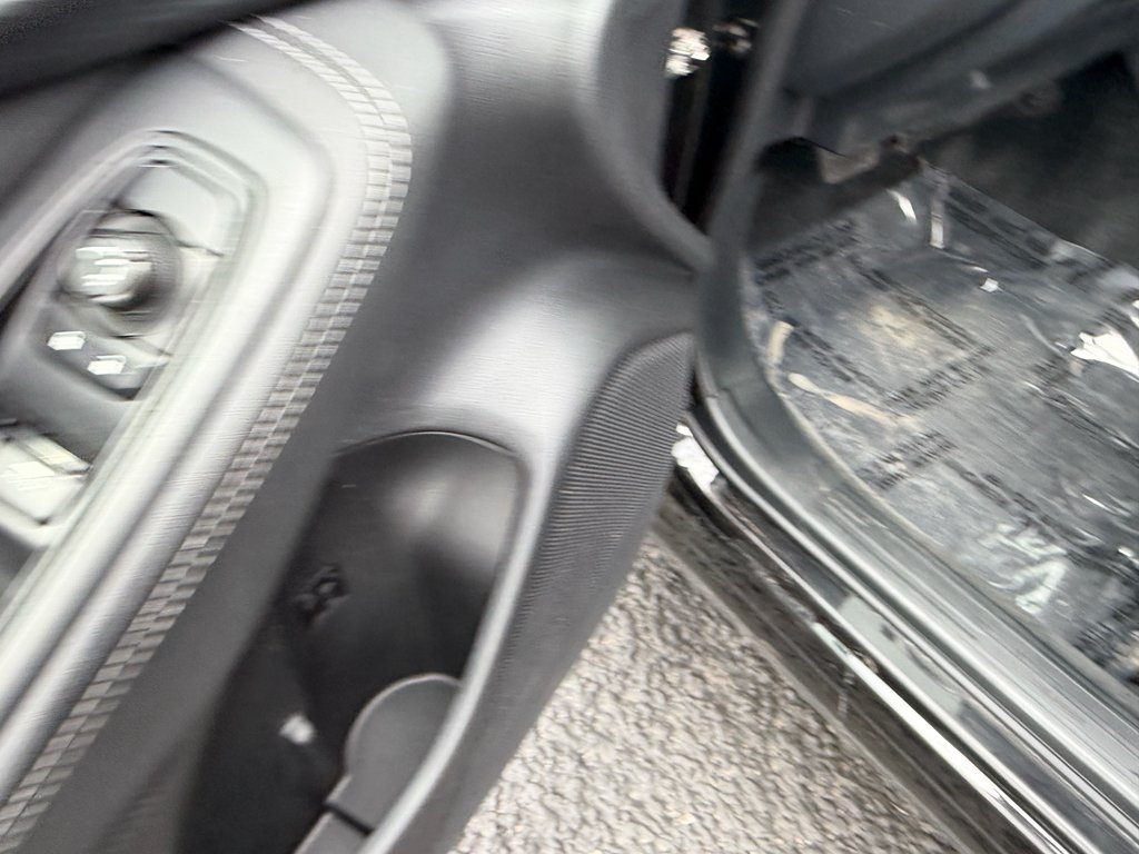 Used 2022 Crystal Black Silica Subaru Premium image 9