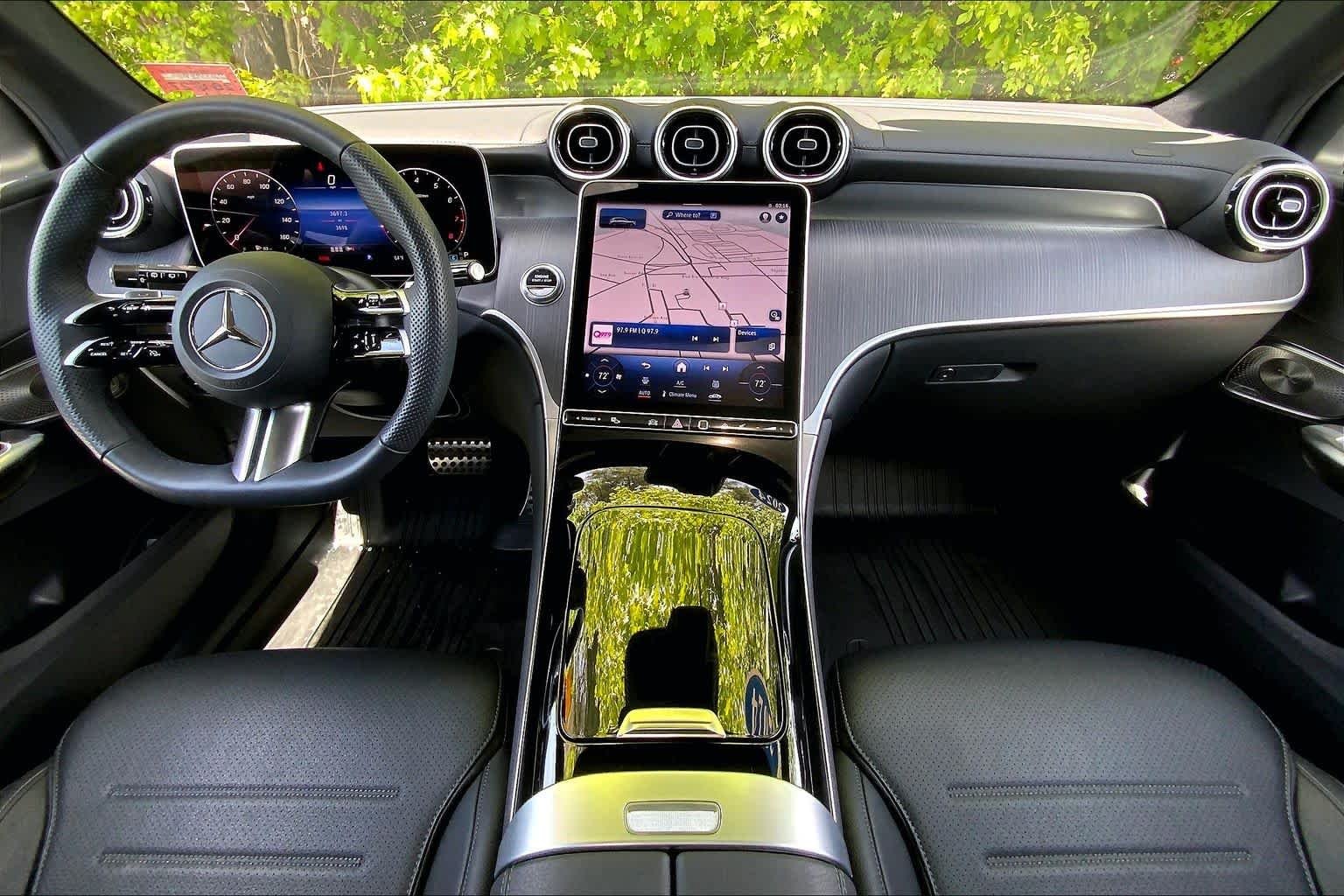 Used 2024 Black Mercedes-Benz GLC 300 image 16