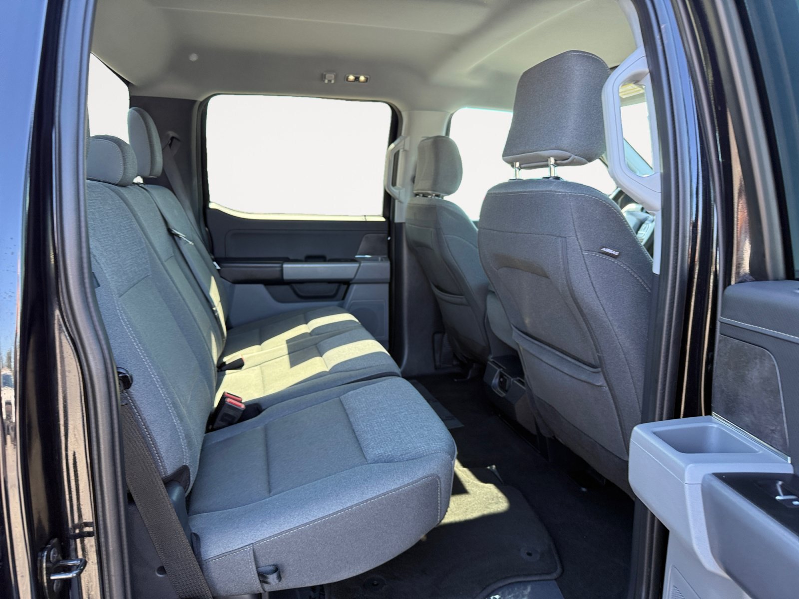 Used 2025 Black Metallic Ford XLT image 18