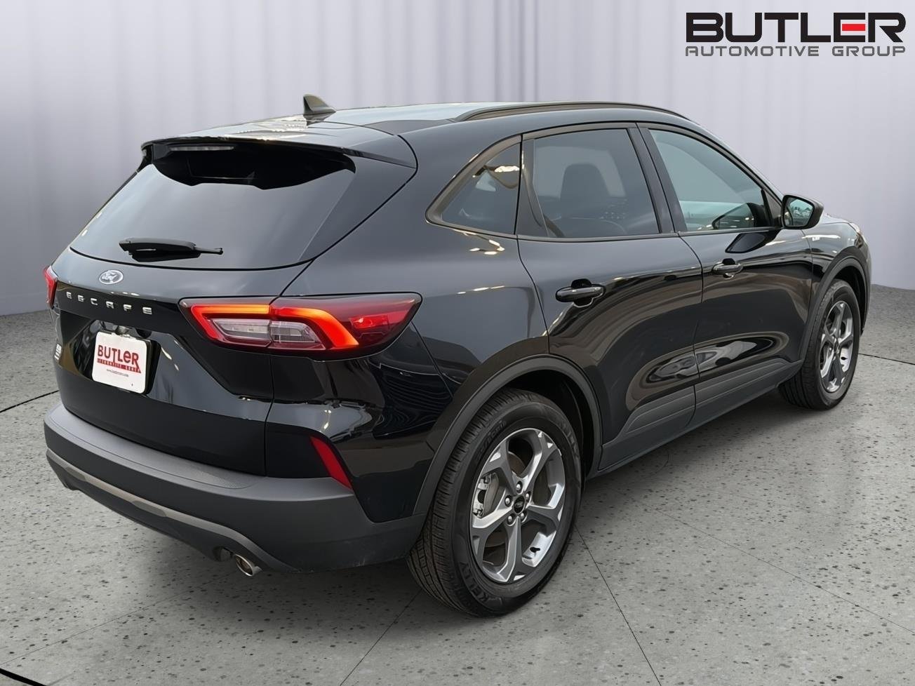 Used 2025 Carbonized Gray Ford ST-Line image 6