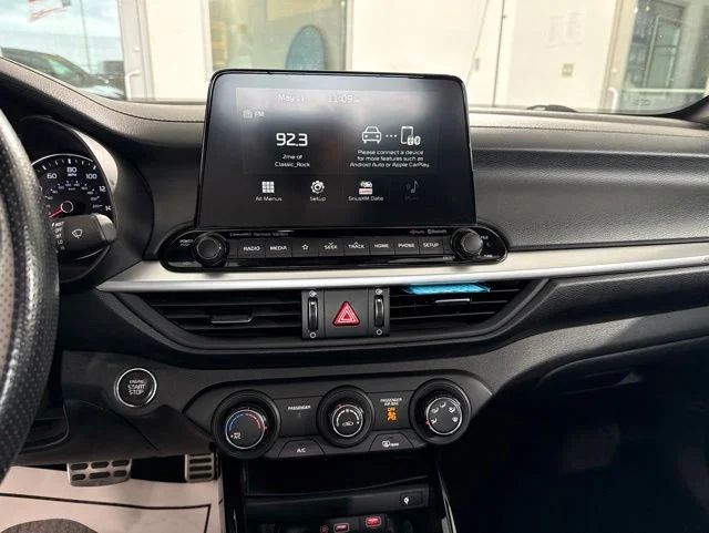 Used 2021 Black Kia GT image 22