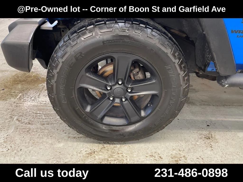 Used 2016 Blue Jeep Unlimited Sport image 5