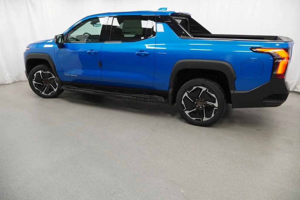 2026 Chevrolet Silverado EV LT - Photo 38