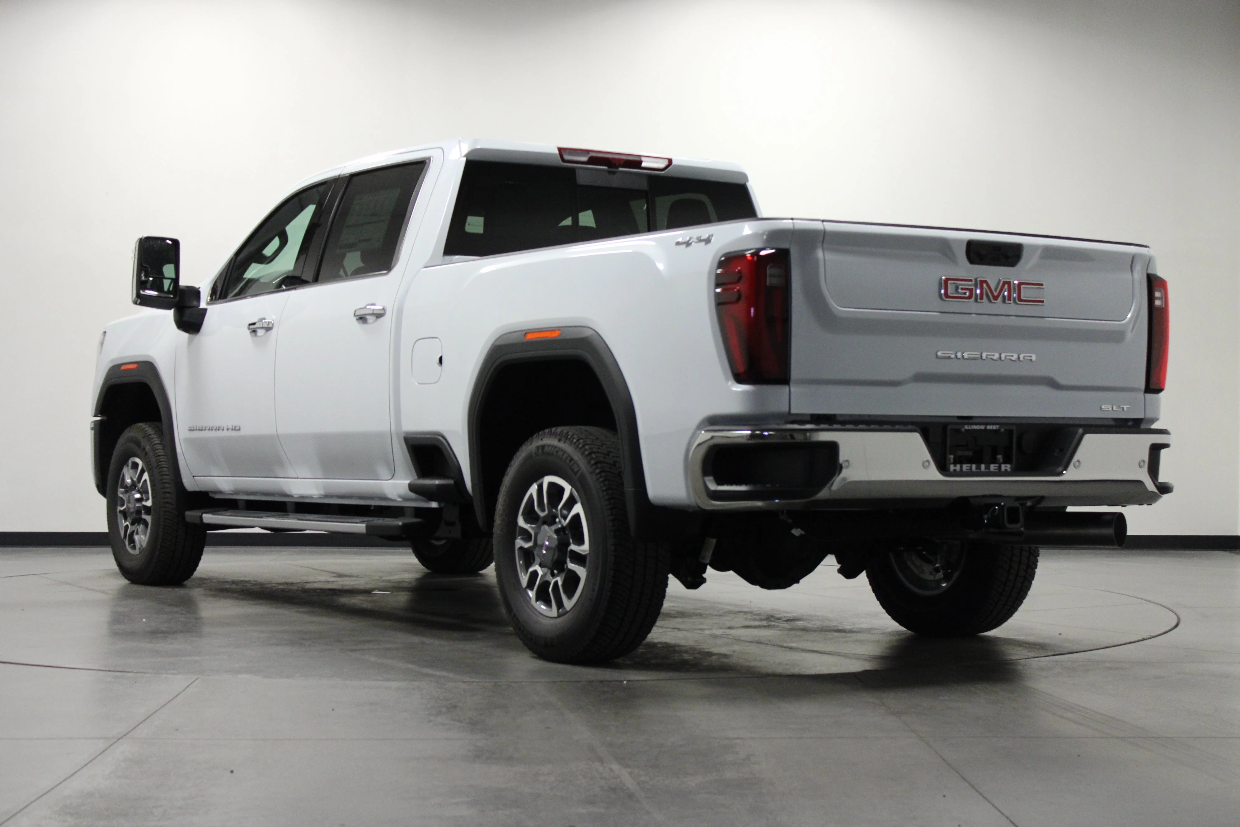 New 2026 Glacier White Tricoat GMC SLT image 6